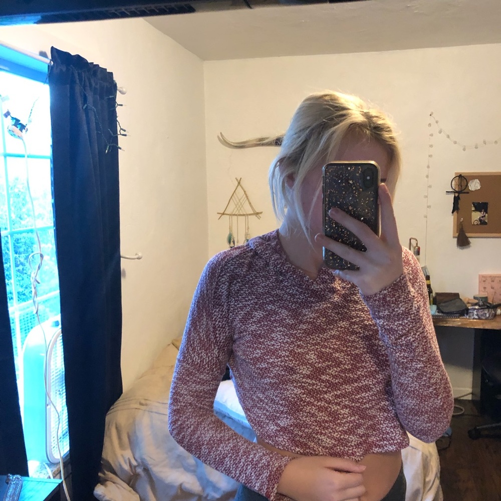 Crop top with hood